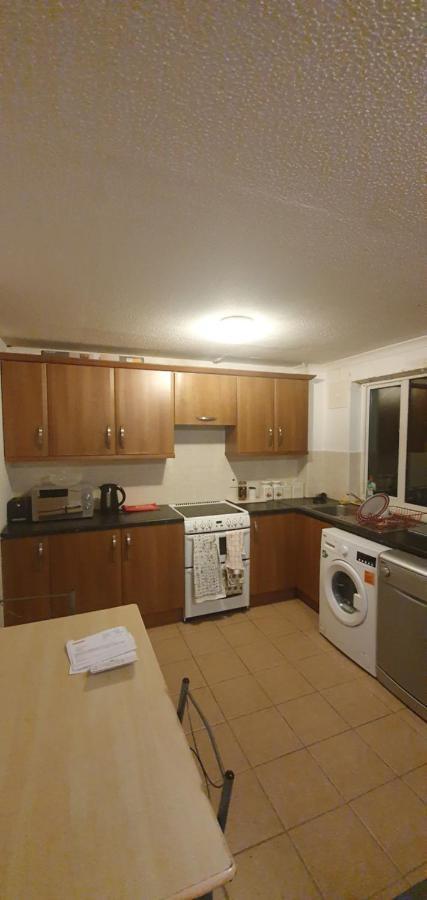 Spacious And Serene Stay Near Milton Keynes Centre Willen Dış mekan fotoğraf