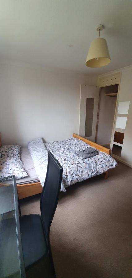 Spacious And Serene Stay Near Milton Keynes Centre Willen Dış mekan fotoğraf
